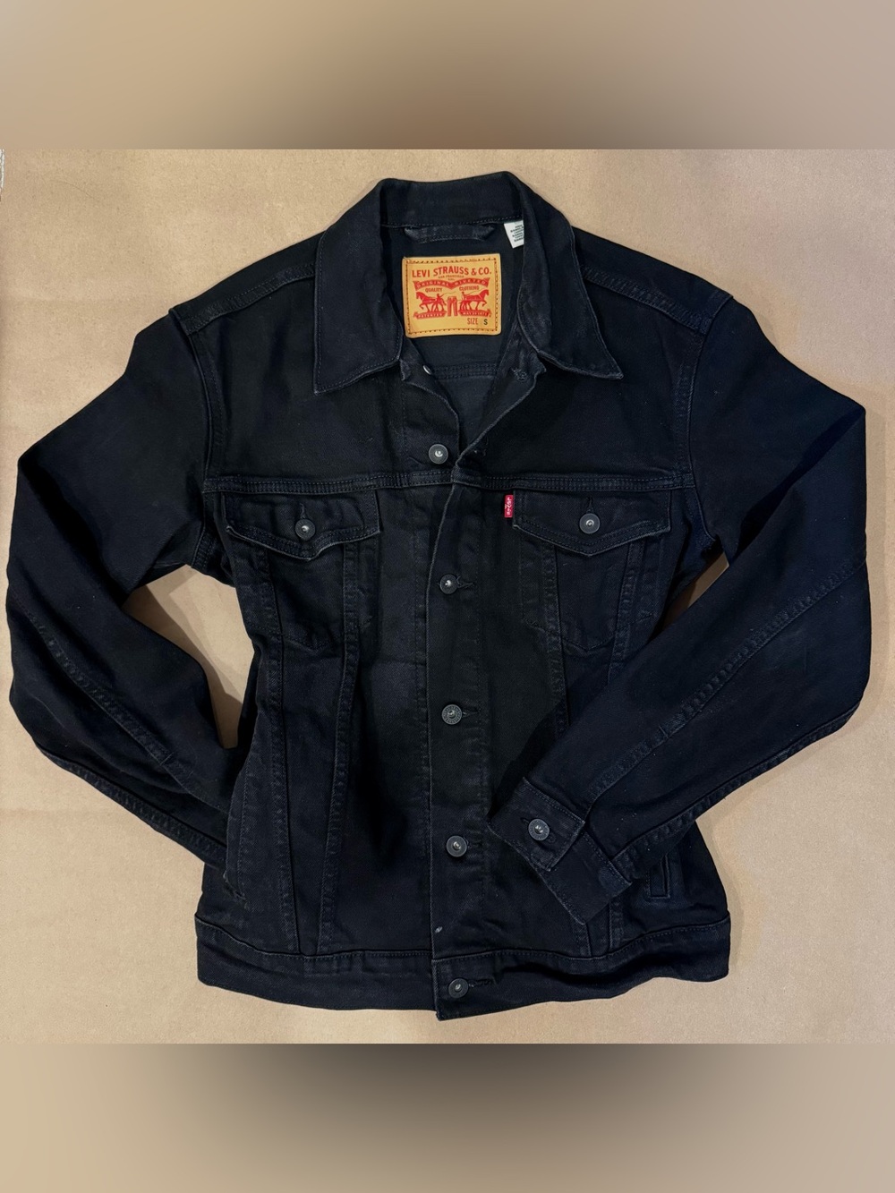 Levi’s Black Denim Trucker Jacket 🖤 | Size S